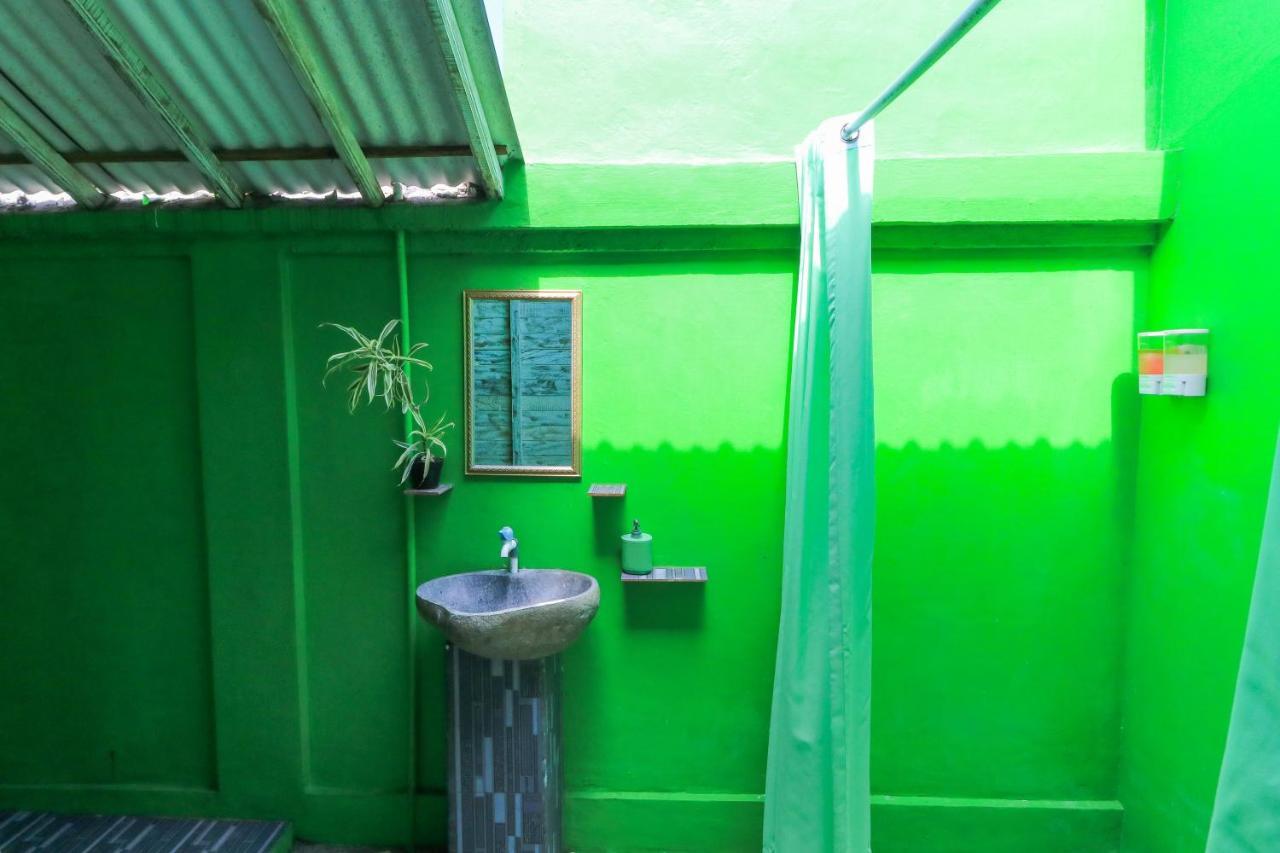 Хостел The Green Groves Нуса-Лембонган Екстер'єр фото